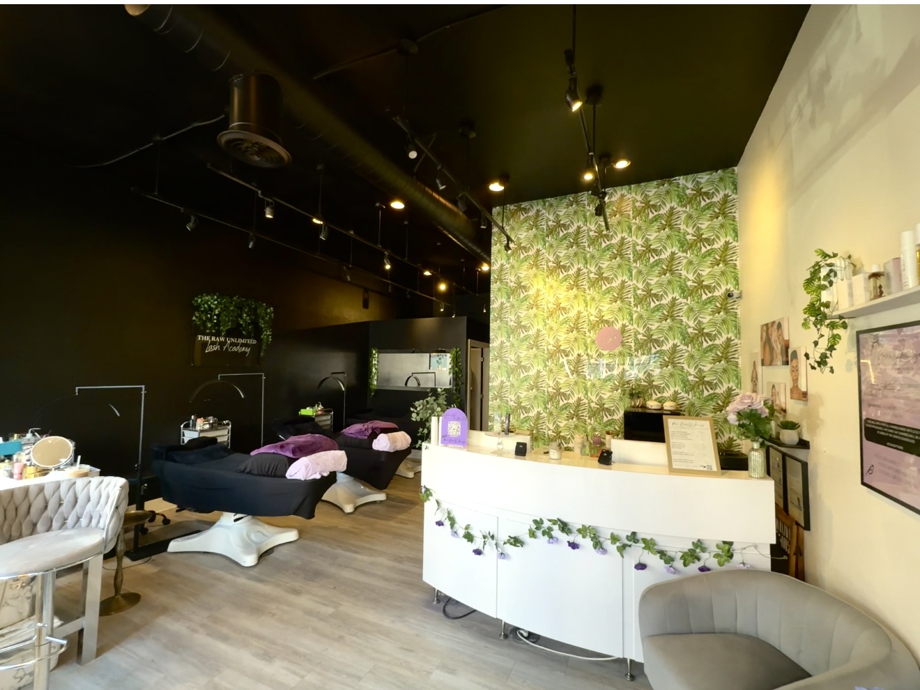 Lash extensions, airbrush tanning, and brow services in Kirkland WA ...